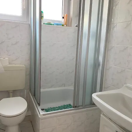 First Floor Laatzen Apartment Hannover