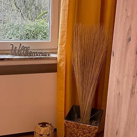 First Floor Laatzen 아파트 *